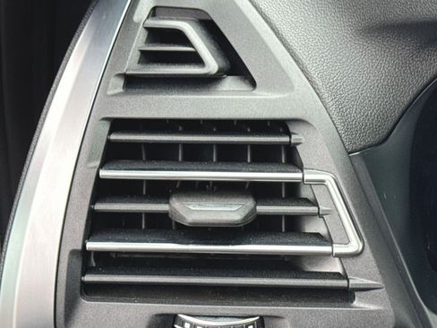 Used 2023 BMW X3 xDrive30i w/ Premium Package image 22