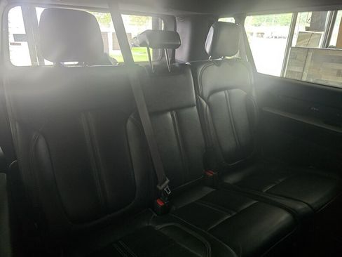 Used 2023 Jeep Wagoneer L Series III RWD image 20
