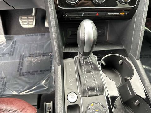 Used 2022 Volkswagen Atlas Cross Sport SEL Premium R-Line image 30