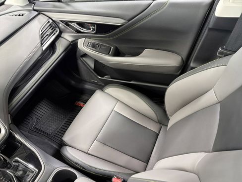 Certified 2025 Subaru Outback Onyx Edition image 11