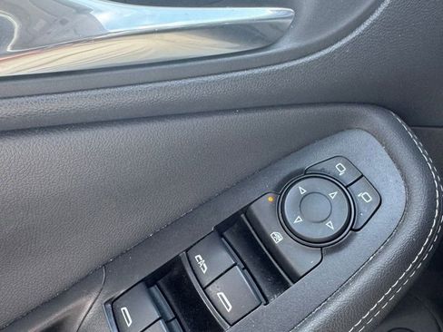 Used 2023 Buick Encore GX Select FWD image 23