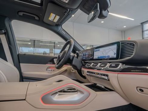 Used 2024 Mercedes-Benz GLE 350 4MATIC image 17