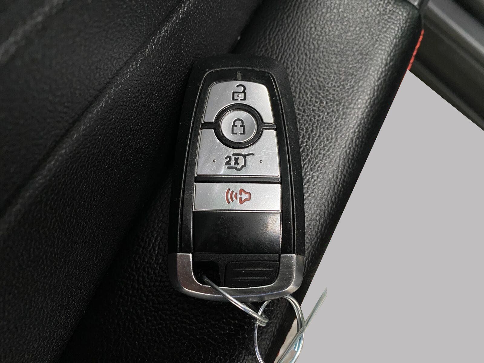 Used 2025 Ford Escape ST-Line AWD/4WD image 30