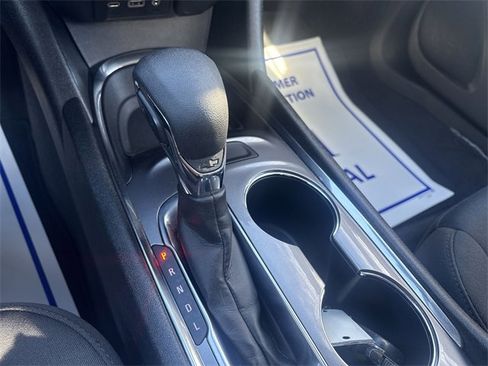 Used 2022 Chevrolet Malibu LT image 16