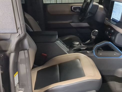 Used 2023 Ford Bronco Wildtrak AWD/4WD image 27