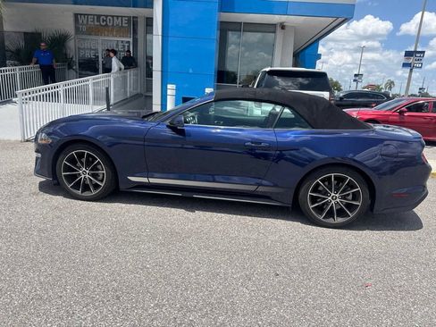 Used 2020 Ford Mustang Premium w/ Equipment Group 201A RWD image 7