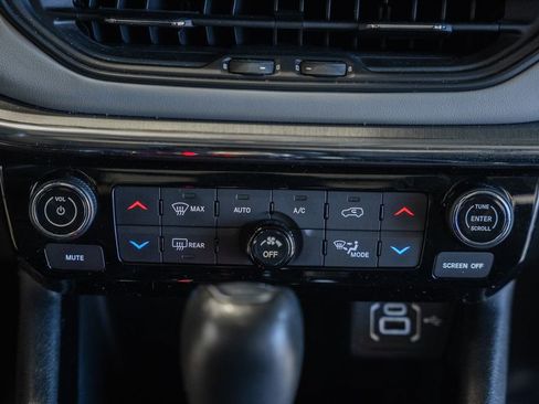 Certified 2022 Jeep Compass Limited w/ Sun and Sound Group image 30