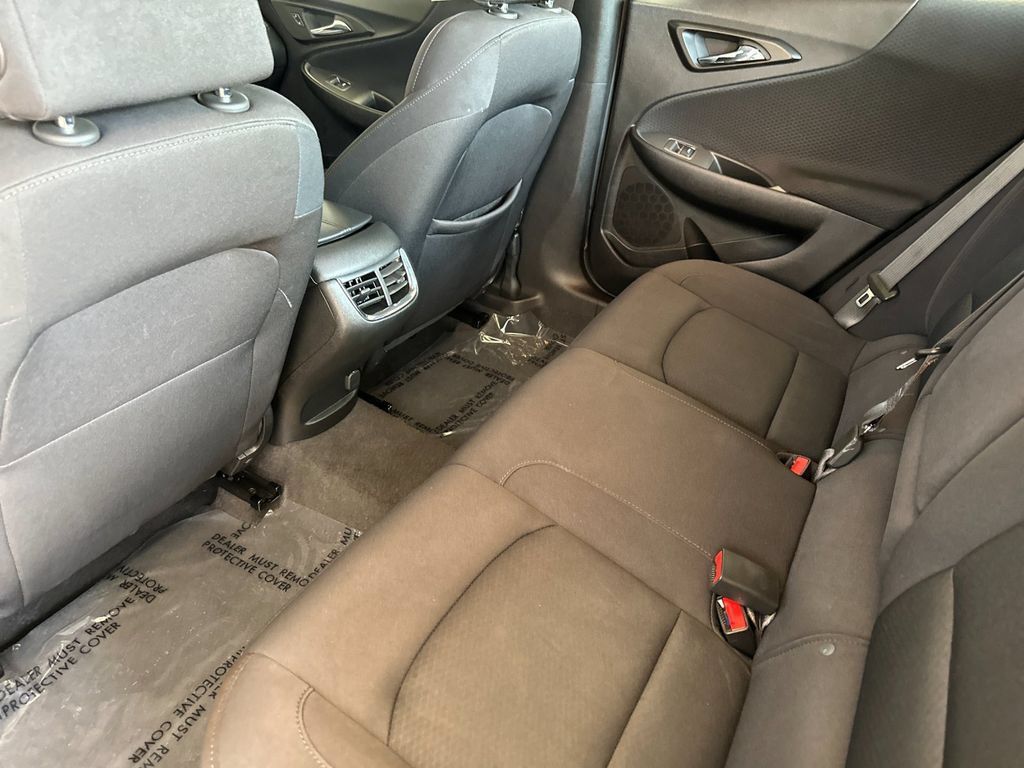 Used 2024 Chevrolet Malibu LT FWD image 11