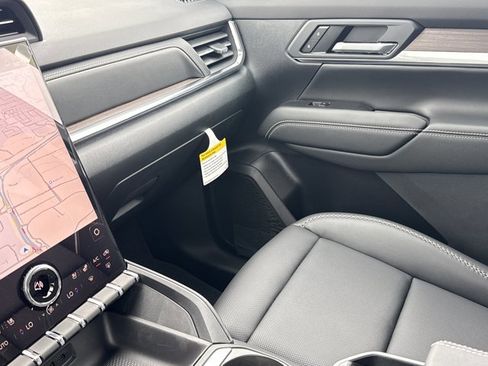 New 2026 GMC Terrain Denali w/ LPO, Black Badging Package AWD/4WD image 22