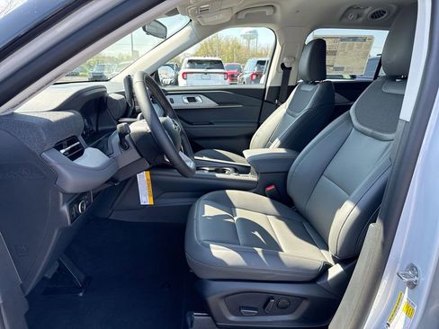 New 2026 Ford Explorer Active AWD/4WD image 20