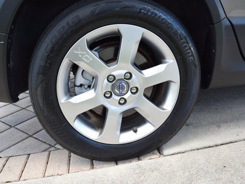 Used 2011 Volvo XC70 3.2 w/ Premium Pkg image 86