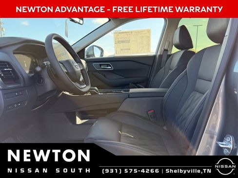 New 2026 Nissan Rogue Platinum w/ Tech Package AWD/4WD image 11