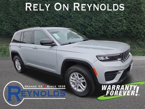 Used 2024 Jeep Grand Cherokee Laredo w/ Luxury Tech Group I AWD/4WD image 1