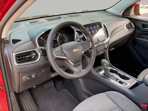Used 2024 Chevrolet Equinox LT FWD image 17