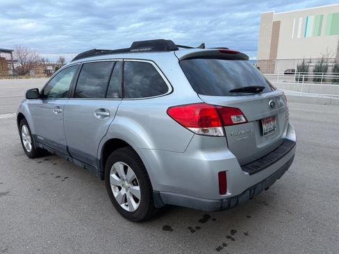 Used 2012 Subaru Outback 3.6R Limited w/ Moonroof Pkg image 8