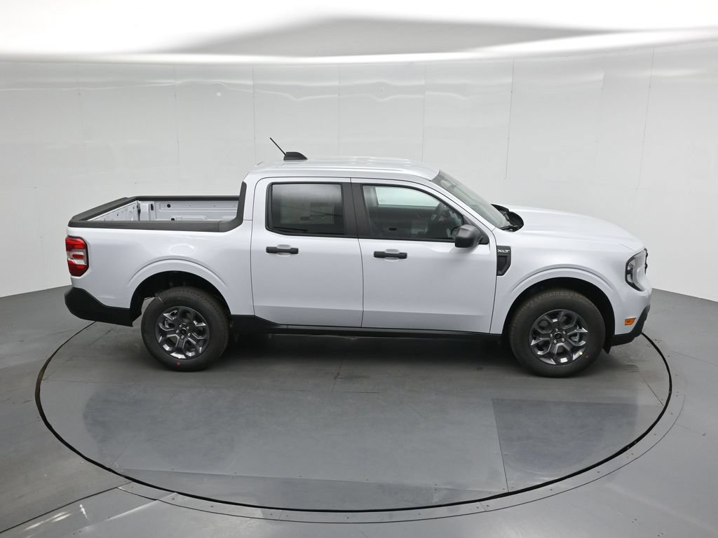 New 2026 Ford Maverick XLT FWD image 32