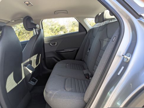 Used 2025 Kia K4 EX image 13