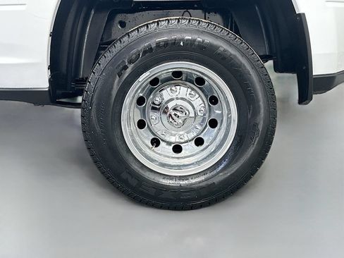 New 2026 RAM 3500 Big Horn AWD/4WD image 16