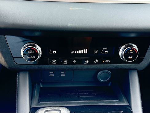 New 2026 Mitsubishi Outlander ES FWD image 16