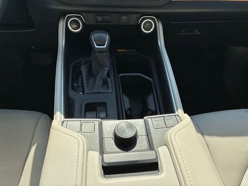 Used 2024 Toyota Grand Highlander AWD image 15
