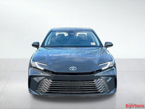 Certified 2025 Toyota Camry XLE image 8