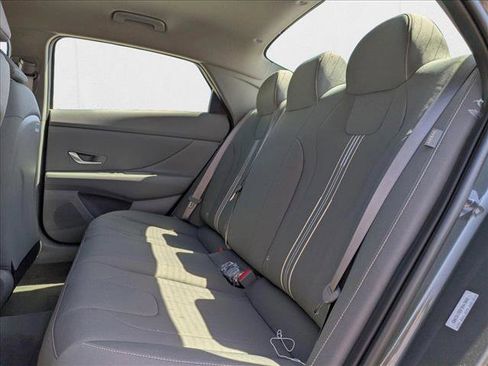 New 2025 Hyundai Elantra SEL image 16
