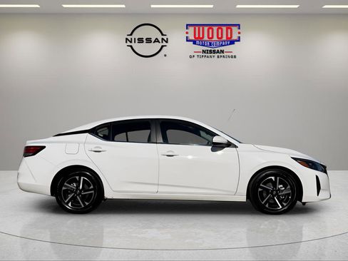 Certified 2025 Nissan Sentra SV image 2