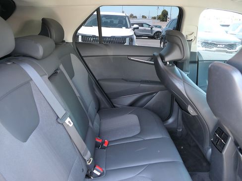 Used 2023 Kia Niro EX FWD image 21