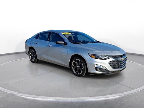 Used 2022 Chevrolet Malibu LT FWD image 2