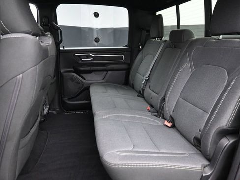 Used 2019 RAM 1500 Big Horn AWD/4WD image 11