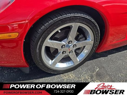 Used 2005 Chevrolet Corvette Coupe w/ Preferred Equipment Group RWD image 9