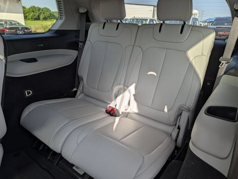 Used 2022 Jeep Grand Cherokee L Overland w/ Luxury Tech Group IV RWD image 30