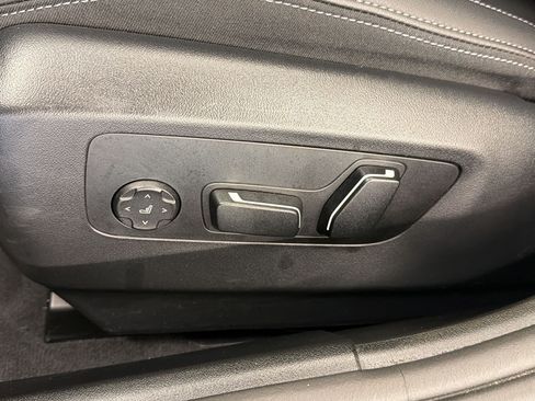 Used 2026 BMW 530i RWD image 14