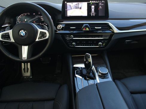 Used 2023 BMW 540i w/ M Sport Package image 30