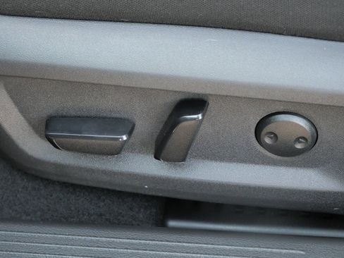 Used 2023 Nissan Rogue SV image 20