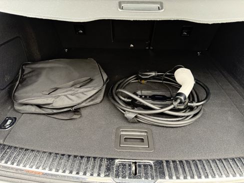 Used 2018 Porsche Cayenne S Platinum image 18