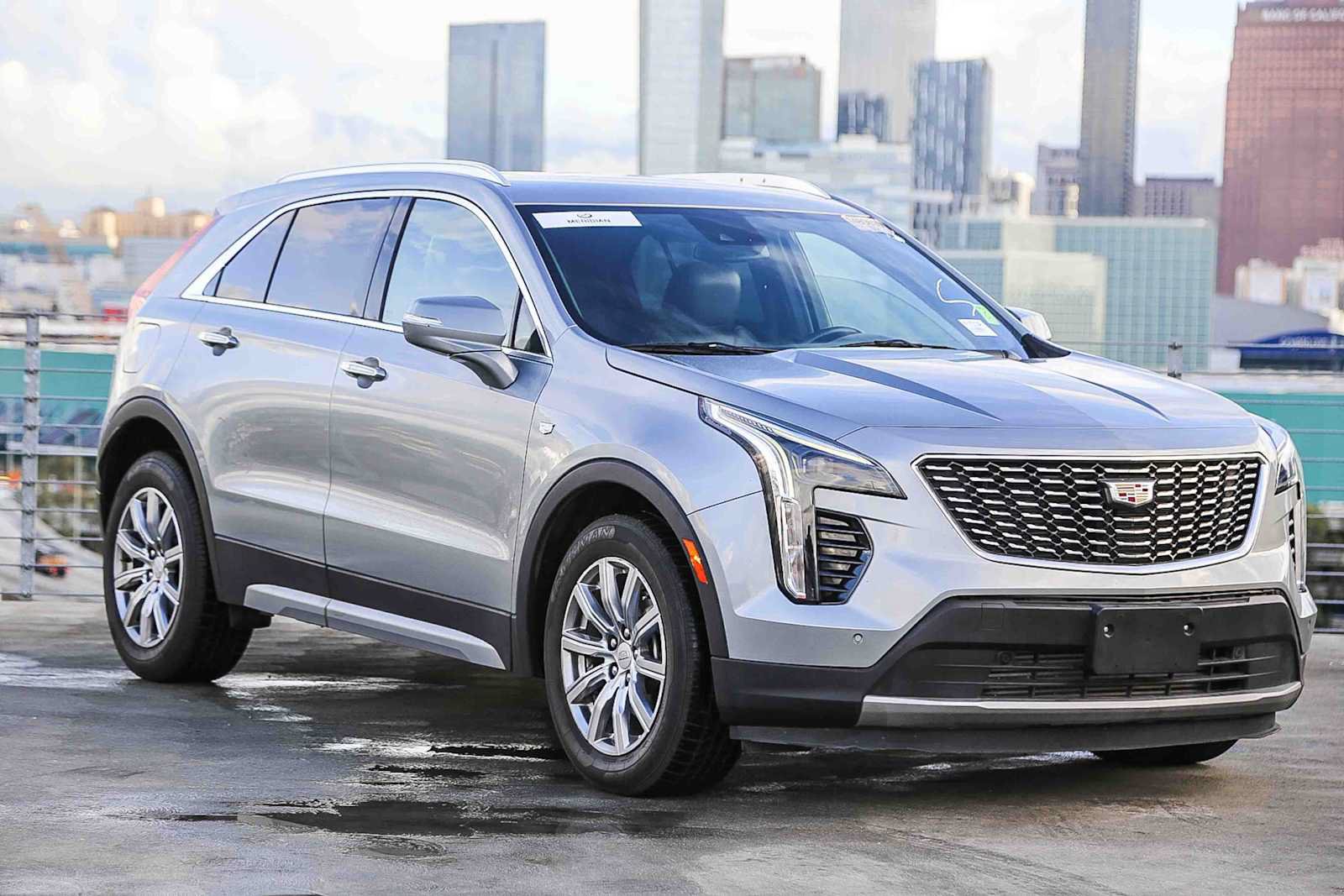 Used 2023 Cadillac XT4 Premium Luxury FWD image 1