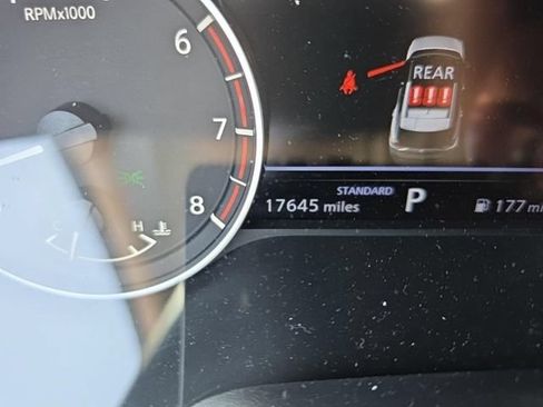 Used 2023 Nissan Rogue SV w/ SV Premium B Package FWD image 10