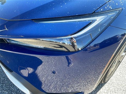 New 2026 Toyota Prius Plug-In Hybrid image 9