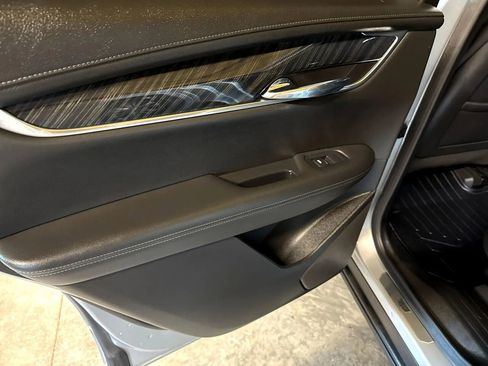 Used 2020 Cadillac XT6 Premium Luxury image 30