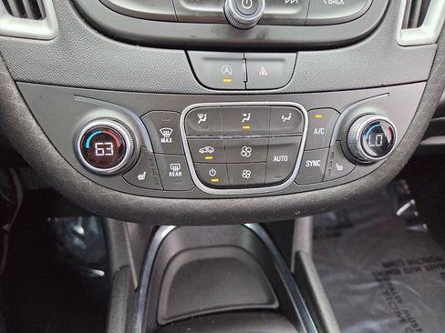 Used 2024 Chevrolet Malibu LT image 24