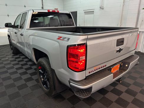 Used 2017 Chevrolet Silverado 1500 LT w/ Redline Edition AWD/4WD image 7