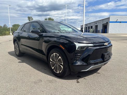 Used 2024 Chevrolet Blazer EV LT AWD/4WD image 9
