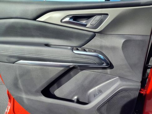 New 2026 Chevrolet Traverse LT w/ LPO, Floor Liner Package image 10