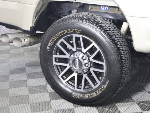 Used 2017 Ford F250 Lariat w/ Lariat Value Package image 68