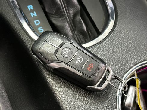 Used 2015 Ford Mustang Premium image 27