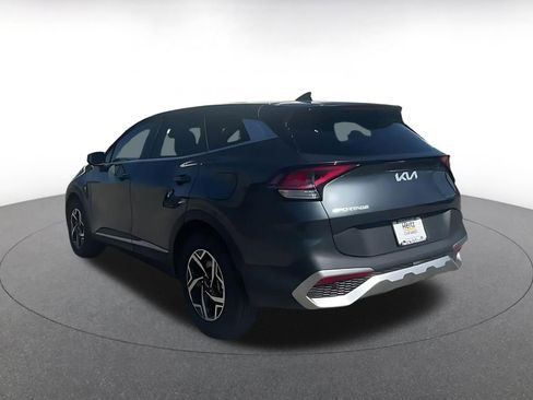 Used 2025 Kia Sportage LX image 11