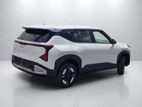 New 2027 Kia Seltos LX AWD/4WD image 4