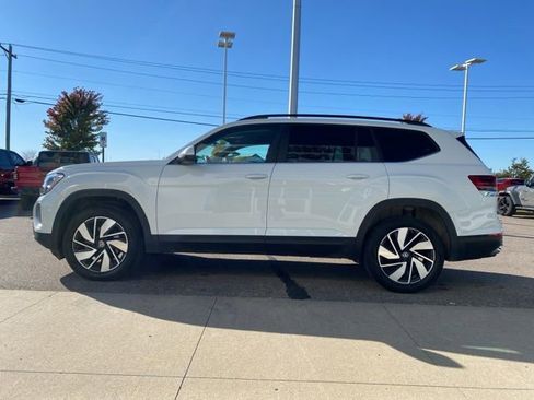 Used 2024 Volkswagen Atlas SE image 8