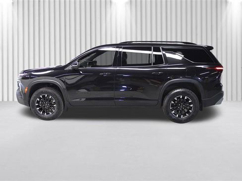 Used 2025 Chevrolet Traverse Z71 w/ LPO, Floor Liner Package AWD/4WD image 7